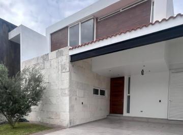 Casa en condominio · 242m² · 3 Recámaras · 2 Estacionamientos · ? Casa en Venta - Reserva San Nicolás | Aguascalientes