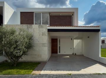 Casa en condominio · 203m² · 3 Recámaras · 2 Estacionamientos · ? Casa en Venta - Reserva San Nicolás | Aguascalientes