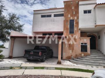Casa de 3 habitaciones, Huimilpan · Renta de Casa en El Encino Club de Golf