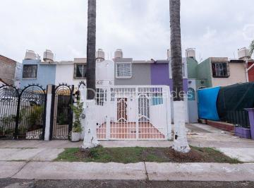 c95ff10c0f3ec4dc0f7850d44657d2611c0eadd87abf5d45321847e442f72e86 · Parque Real Casa Recién Detallada en Venta