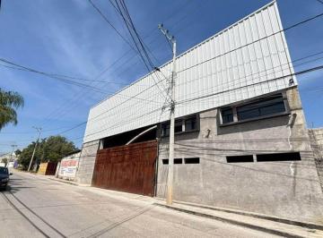 Bodega comercial de 3 habitaciones, Jiutepec · Bodega Comercial 1100 m² con Modulo de Oficinas en Renta en Centro Jiutepec Maniobras Para Trailer