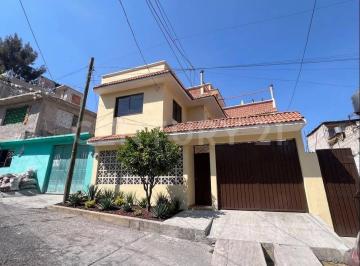 Casa · 350m² · 5 Recámaras · 2 Estacionamientos · Casa en Venta en Miravalles, Iztapalapa Cdmx