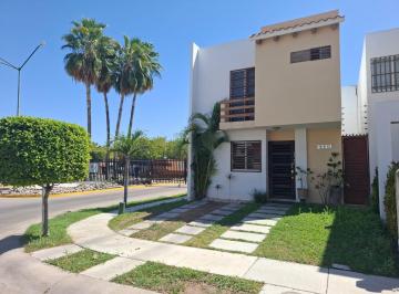 Casa · 93m² · 3 Recámaras · 2 Estacionamientos · Casa en Venta Privada La Castellana, La Conquista