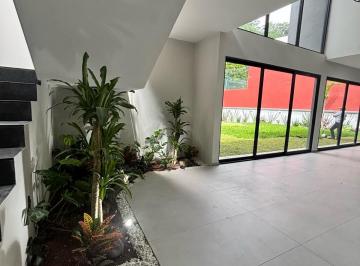 Casa · 412m² · 3 Recámaras · 3 Estacionamientos · Casa - Coatepec
