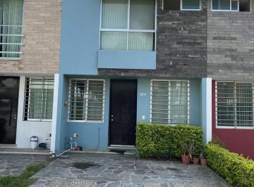 Casa en condominio · 90m² · 3 Recámaras · 2 Estacionamientos · Casa en Renta en Zapopan | Coto Privado Real de Valdepeñas