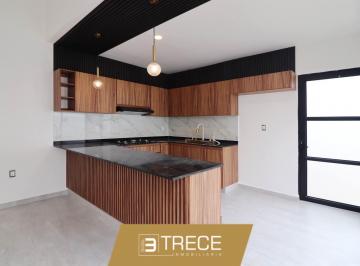 Casa · 180m² · 3 Recámaras · 2 Estacionamientos · Casa con Jardín en Fraccionamiento con Alberca Lomas del Dorado, Boca del Río, Veracruz