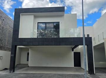 Casa de 3 habitaciones, Monterrey · Casa en Venta en El Sur de Monterrey