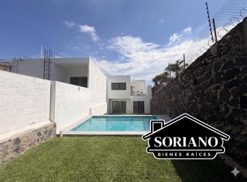 Casa de 3 habitaciones, Emiliano Zapata · Casa Solo con Alberca de 3 Recámaras Al Sur de Cuernavaca