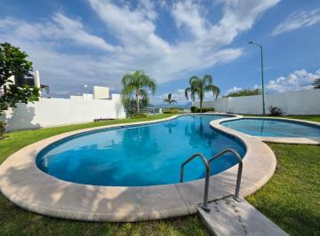 Casa de 2 habitaciones, Xochitepec · Casa en Venta Xochitepec Bello Horizonte con Alberca y Foof Garden