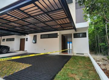 Casa · 238m² · 4 Recámaras · 2 Estacionamientos · Casa en Renta en Residencial Rio, con Alberca, Asador, Tres Recamaras, Cancún, Quintana Roo