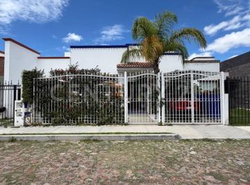 Casa · 150m² · 3 Recámaras · 1 Estacionamiento · Venta de Casa en Residencial Haciendas de Tequisquiapan