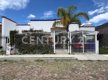Casa · 150m² · 3 Recámaras · 1 Estacionamiento · Venta de Casa en Residencial Haciendas de Tequisquiapan