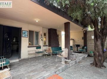 Casa · 314m² · 2 Estacionamientos · Casa - Chapultepec
