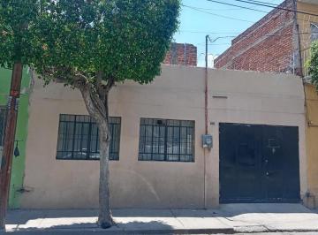 Bodega comercial · 487m² · 2 Estacionamientos · Bodega en Venta en Zona Centro, Leon, Gto.