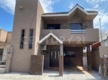 Casa · 250m² · 3 Recámaras · 1 Estacionamiento · Casa en Renta | Col. Anahuac | San Nicolas de Los Garza. Nl