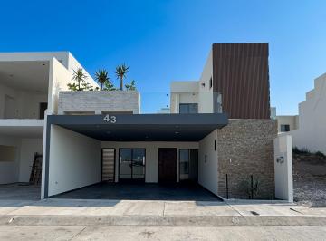 Casa · 185m² · 3 Recámaras · 2 Estacionamientos · Casa Nueva en Punto Lomas en Venta