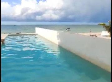 Casa de 3 habitaciones, Progreso · Casa en La Playa de Chicxulub Frente Al Mar