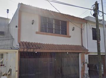 FACHADA · Casa en Venta Col. Jardines de Los Pinos en Apodaca N. L.