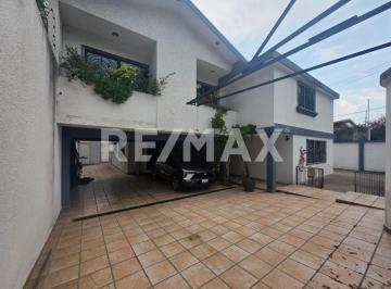 Casa · 447m² · 4 Recámaras · 6 Estacionamientos · Casa en Venta Satélite - (4)