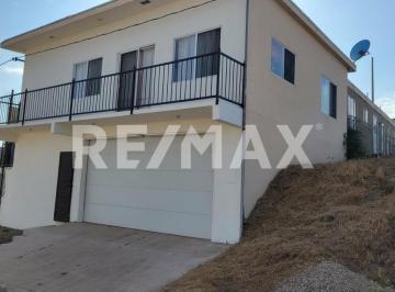 Casa · 180m² · 4 Recámaras · 1 Estacionamiento · Excelente Propiedad en Venta con Motorhome Equipado y Amplio Estacionamiento - (4)