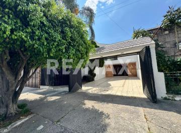 Casa · 401m² · 6 Recámaras · 4 Estacionamientos · Casa en Venta, a 5 Minutos de Plaza La Perla, La Calma, Guadalajara, Jalisco. - (4)