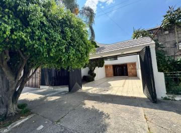 Casa · 401m² · 6 Recámaras · 4 Estacionamientos · Casa en Venta, a 5 Minutos de Plaza La Perla, La Calma, Guadalajara, Jalisco. - (4)