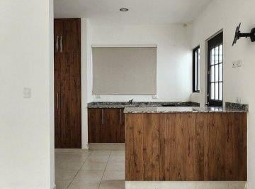 Casa de 3 habitaciones, Mérida · Casa en Renta Estacionamiento Techado 3 Habitaciones