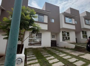 Casa de 3 habitaciones, Morelia · Casa Nueva en Renta en Cañadas del Bosque Tres Habitaciones