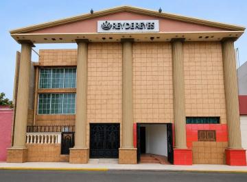 1 · Propiedad Comercial en Venta con Amplio Estacionamiento en Gustavo A. Madero