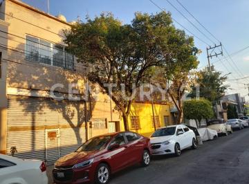 Casa · 302m² · 6 Recámaras · 6 Estacionamientos · Venta de Casa Uso de Suelo Mixto, Col. Moctezuma, Venustiano Carranza, Cdmx