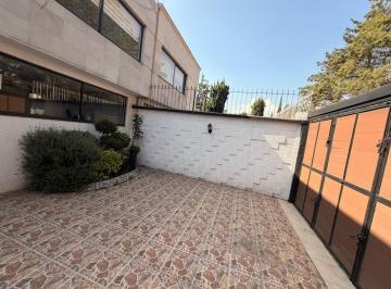 Casa de 3 habitaciones, Huixquilucan · Hermosa, Elegante y Moderna Casa en Huixquilucan, a Minutos de Centros Comerciales y Parques.
