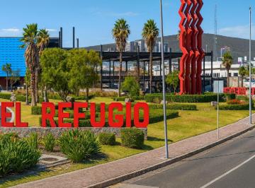 Terreno / Lote , Querétaro · Terreno en Venta El Refugio – Excelente Oportunidad / Lote Plano 135 m² Escriturado Crédito
