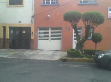 Casa de 4 habitaciones, Coyoacán · Del Carmen Coyoacán