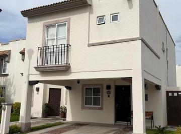 Casa en condominio de 3 habitaciones, Querétaro · Casa en Renta Amueblada en Sonterra