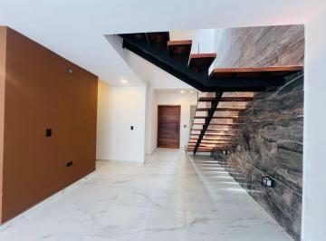 Casa · 185m² · 4 Recámaras · 2 Estacionamientos · Casa en Venta en Residencial Río - Cancún