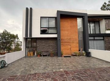 Casa de 3 habitaciones, Morelia · Propiedad Amplia en Altozano, Tres Niveles Excelentes Vistas