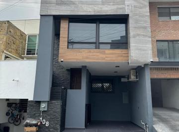 Casa · 362m² · 2 Recámaras · 1 Estacionamiento · Moderna Casa en Valle de San Angel Sec. frances