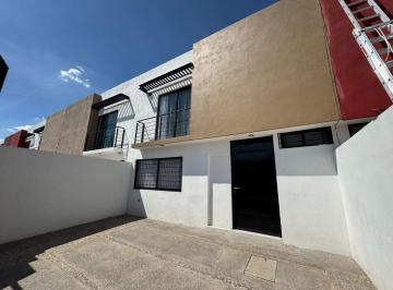 Casa de 3 habitaciones, Irapuato · Casa en Renta Residencial Horizontes, Irapuato Gto