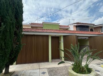 Casa de 4 habitaciones, Zapopan · Casa en Venta en Paseos del Sol