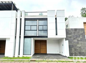 Casa · 240m² · 3 Recámaras · 1 Estacionamiento · Casa en Venta Fracc. Arboreto, Cholula Puebla. Venta Sólo con Recursos Propios.