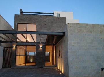Casa en condominio de 4 habitaciones, Aguascalientes · Casa en Venta en Rancho Santa Monica Aguascalientes Sur