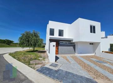 6dbac92832b81076b370da3edef35dff3698583bc0941d5e3c2318373ecb4ccd · Gran Reserva Preserve | Venta Casa con Estudio y Baño Completo en Planta Baja