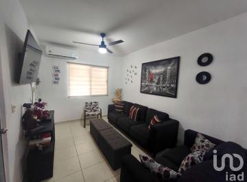 Casa · 117m² · 3 Recámaras · 2 Estacionamientos · Casa en Venta 3 Recámaras en Jardines del Sur 2, Cancún Quintana Roo