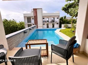 Casa · 410m² · 7 Recámaras · 4 Estacionamientos · Casa en Venta en Residencial Don Goyo – La Punta Zicatela, Puerto Escondido, Oaxaca