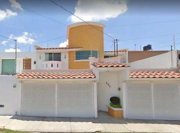 Casa de 4 habitaciones, Querétaro · Casa en Querétaro Oportunidad!