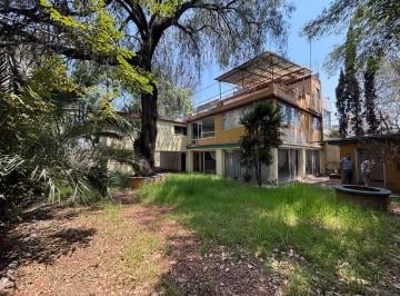 Casa · 427m² · 3 Recámaras · 8 Estacionamientos · Casa en Venta en Rio Churubusco Cerca de La Viga y del Centro Nacional de Las Artes