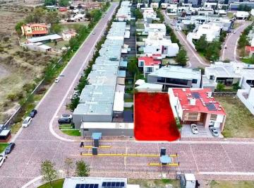 Terreno / Lote en Venta   · Terreno en Venta en La Campiña