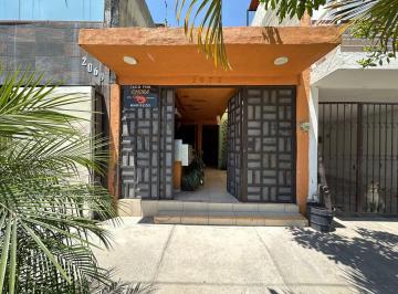 Casa de 1 habitación, Zapopan · Casa en Venta Parques de Tesistan