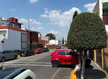 Casa · 162m² · 3 Recámaras · 1 Estacionamiento · Casa en Venta en Satelite