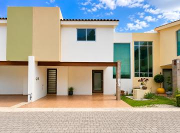 Casa en condominio de 3 habitaciones, San Pedro Cholula · Excelenta Casa en Vnta Fraccionamiento Cerca Periferico